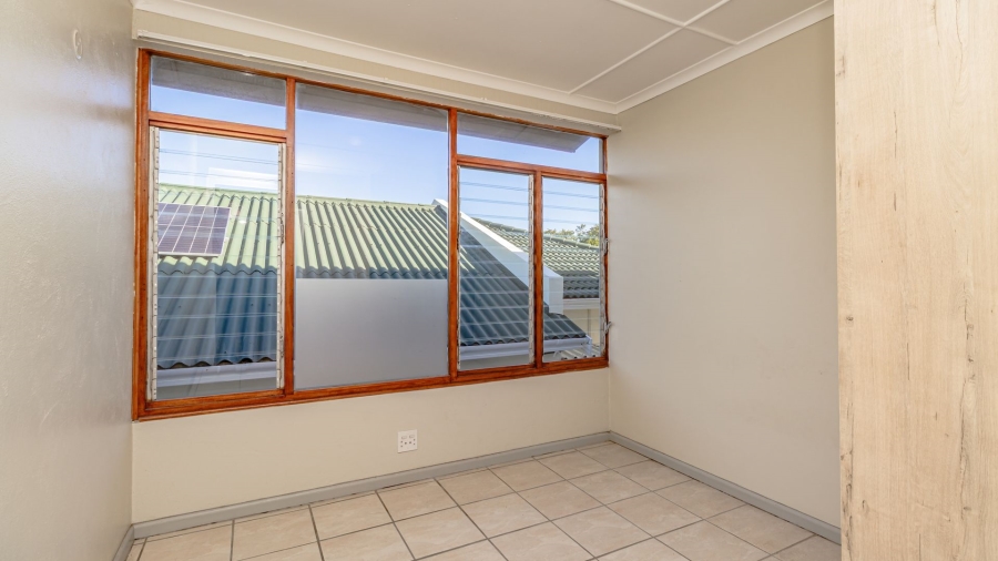 6 Bedroom Property for Sale in Costa Sarda Western Cape